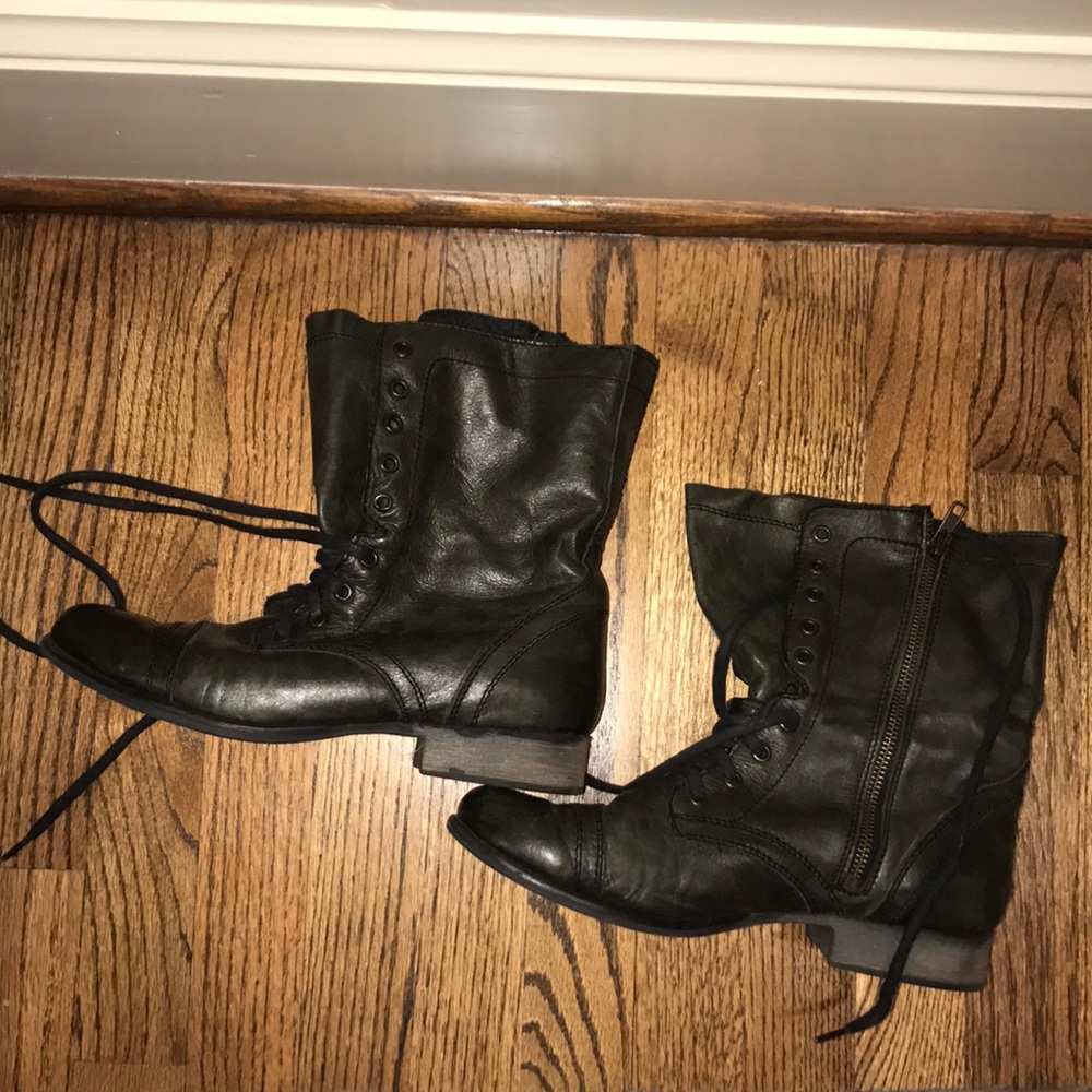 Size 10 Steve Madden Combat boots